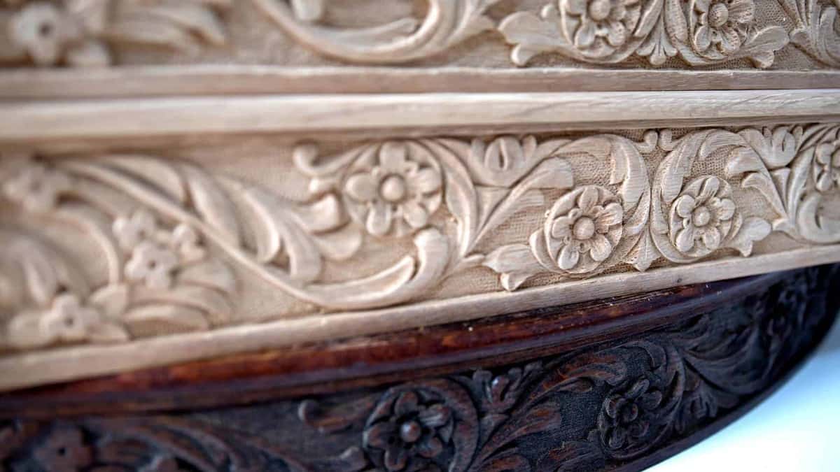 Woodcarving School | Carving Dining Table Apron | Furniture Carving | Decorative Wood Carving | https://schoolofwoodcarving.com