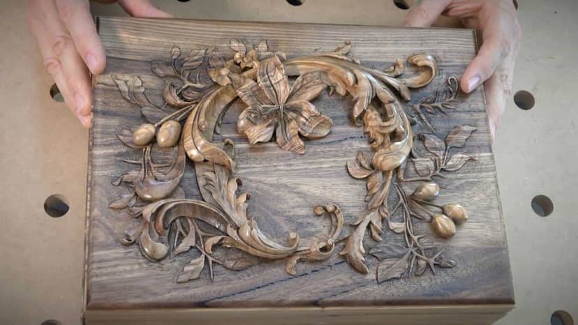Acacia (Gofer) Olive wood Lily box