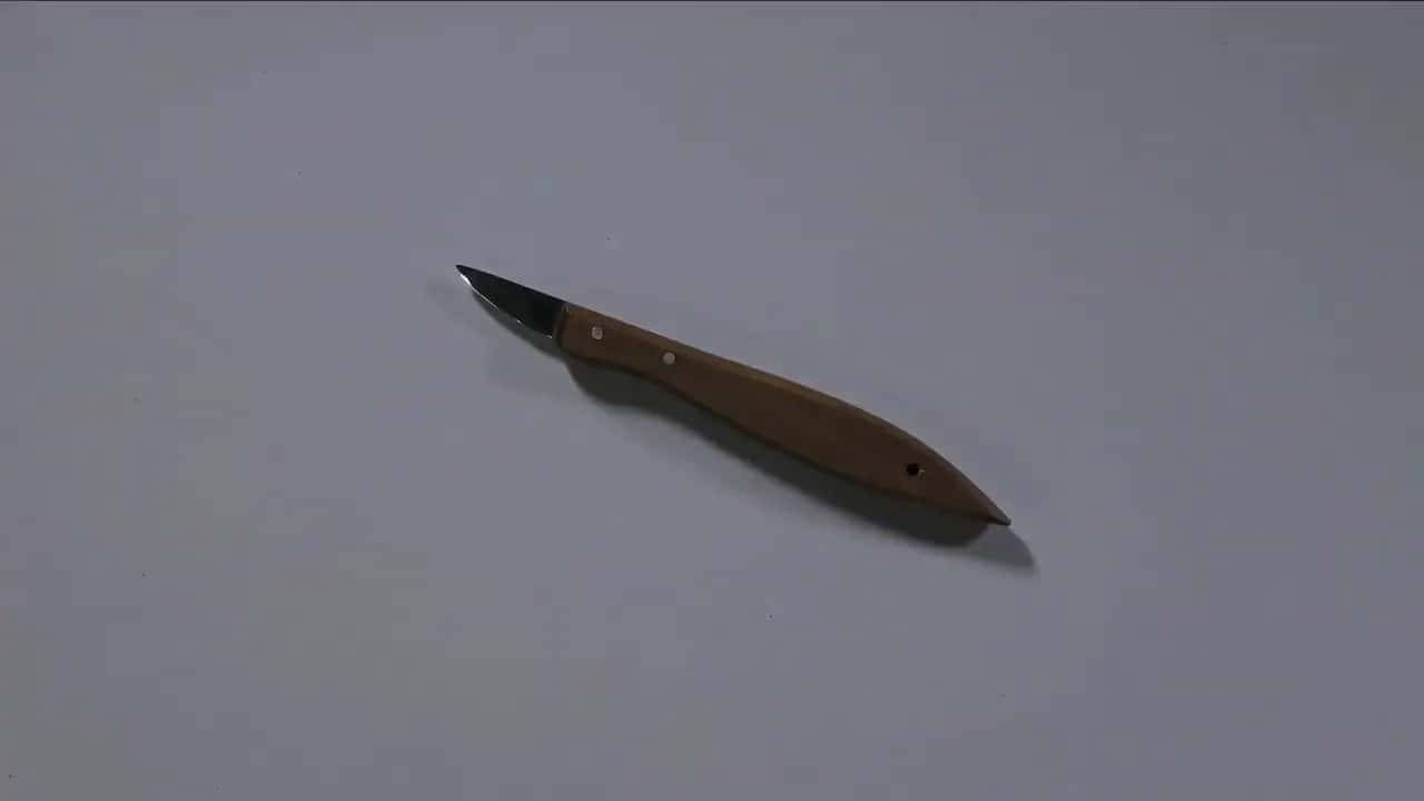 What are the best materials for beginners in wood carving?